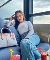 Simran +971552883731